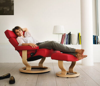 Alternative view of Stressless Orion Medium Chair with Ottoman